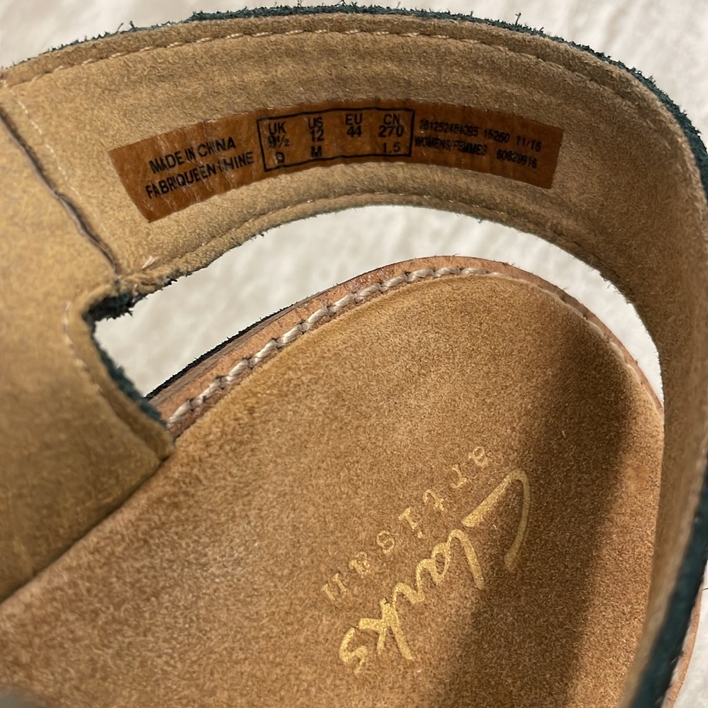 CLARKS Artisan Women’s Aisley Orchid Wedge Sandal Size 12M - Picture 9 of 9